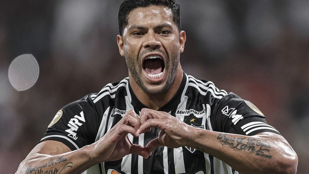 Atlético é tetracampeão mineiro: Atacante Hulk comemora gol contra o América-MG