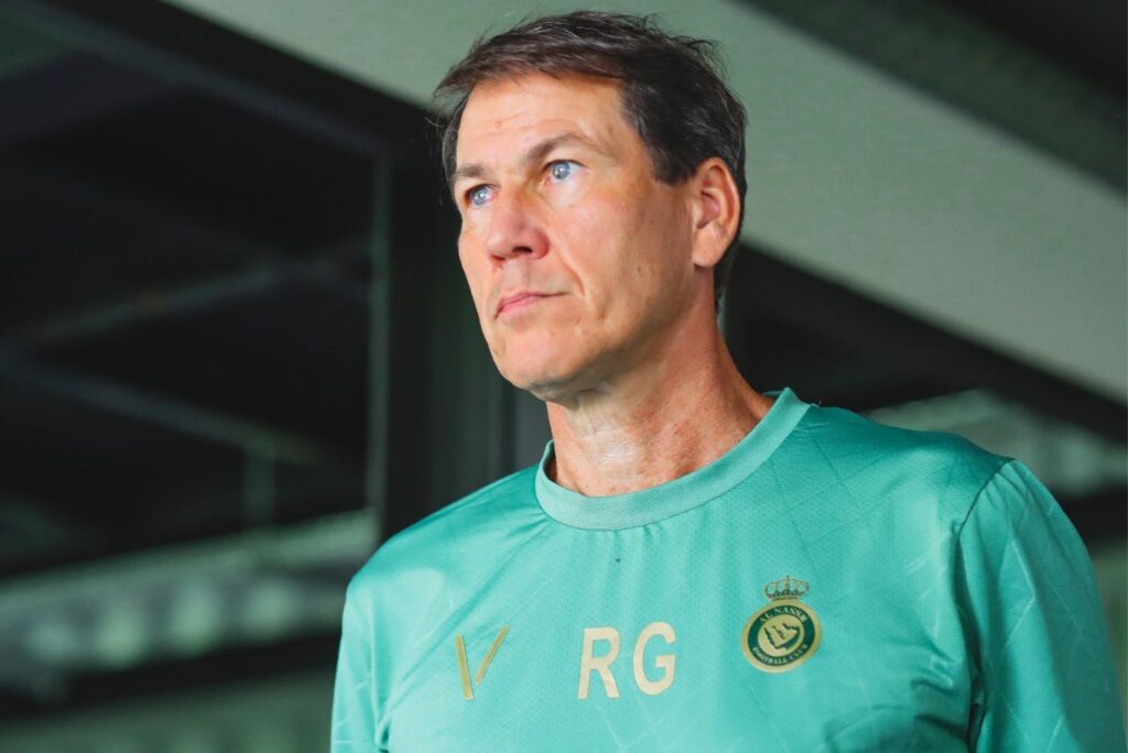 Al-Nassr demite treinador: Em primeiro plano, técnico Rudi Garcia, do Al-Nassr