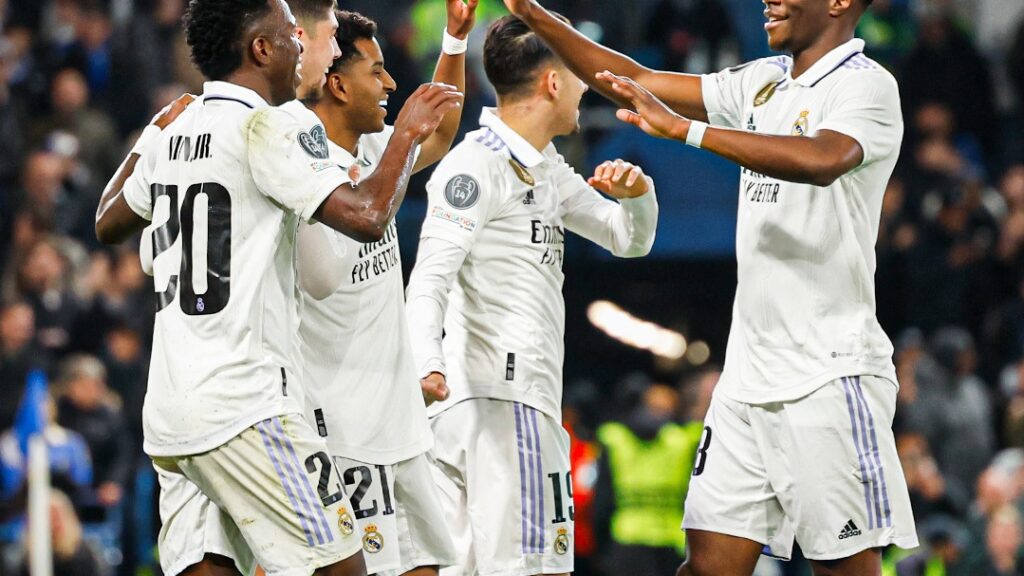 Real Madrid se classifica para a semifinal.