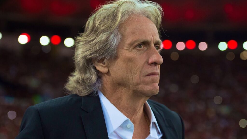 Treinador Jorge Jesus no Maracanã em jogo do Flamengo