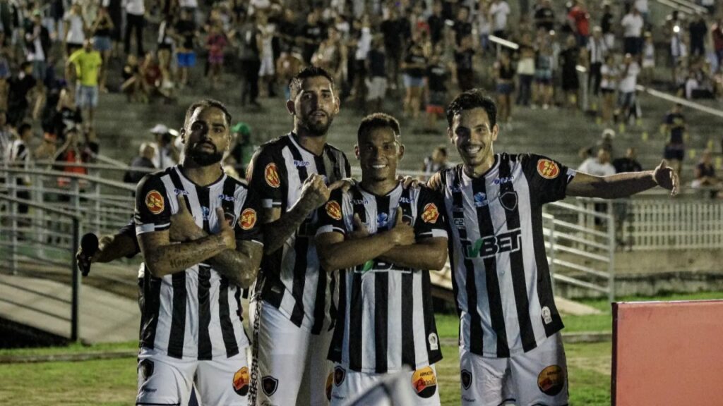 Figueirense x Botafogo-PB