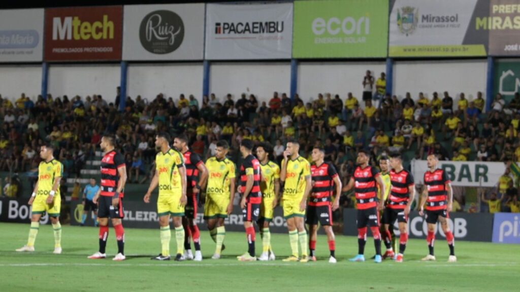 Lance do jogo Mirassol x Vitória na Série C 2022