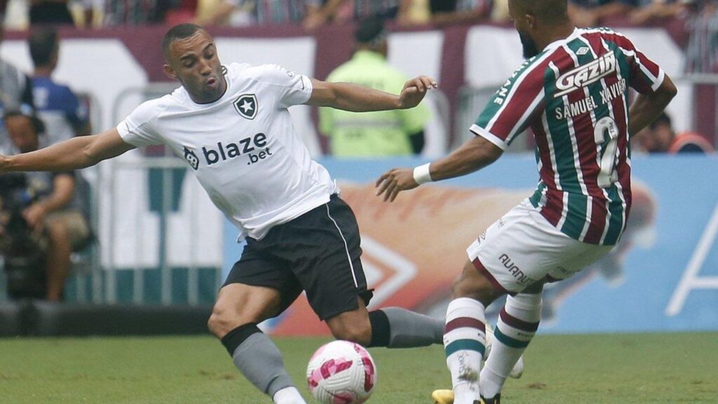 Lance do jogo Fluminense x Botafogo no Brasileirão 2022