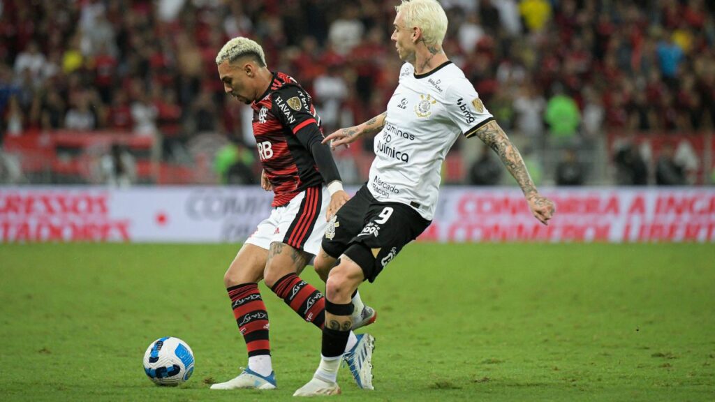 Lance do jogo Flamengo x Corinthians pela Libertadores 2022