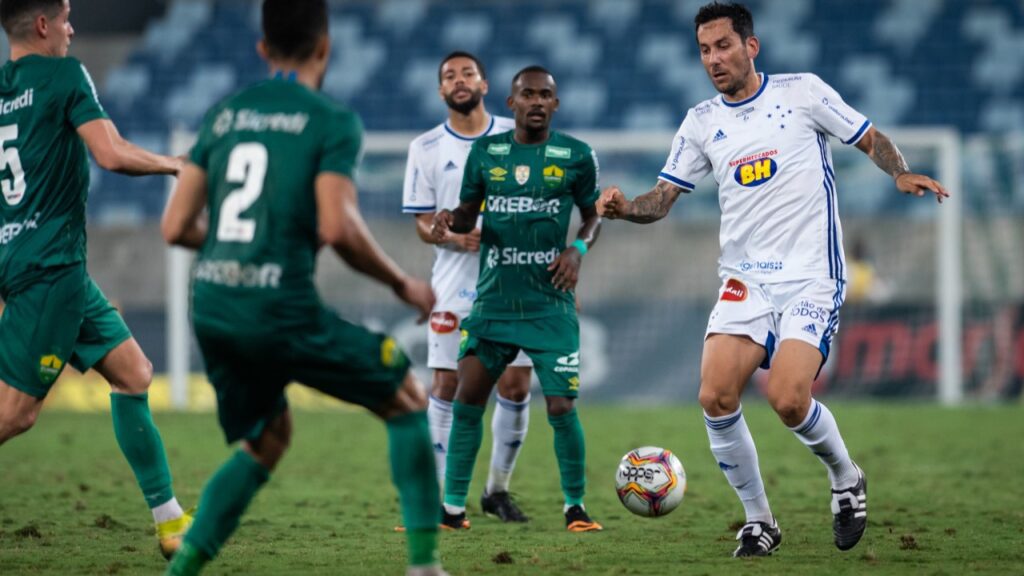 Cruzeiro x Cuiabá: Veja retrospecto, transmissão e escalações para o jogo do Brasileirão