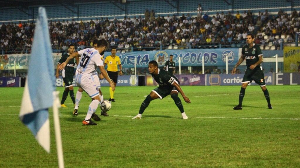 Lance de jogo Paysandu x Goiás na Série B 2018