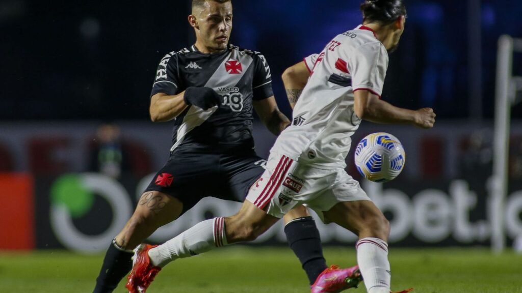 Lance do jogo São Paulo x Vasco na Copa do Brasil 2021