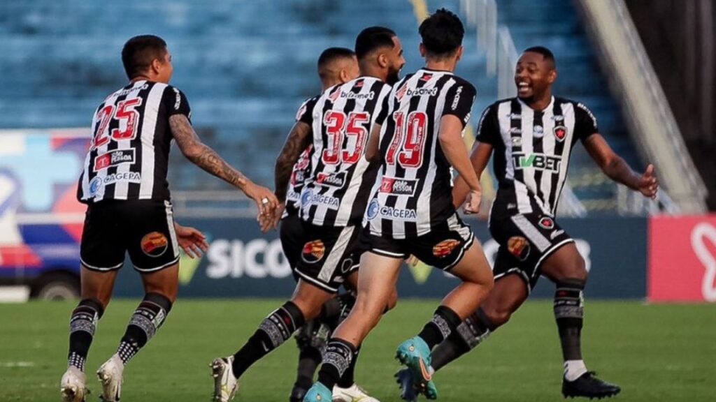 Amazonas x Botafogo-PB: Jogadores do Botafogo-PB comemoram gol contra o Floresta na Série C 2023