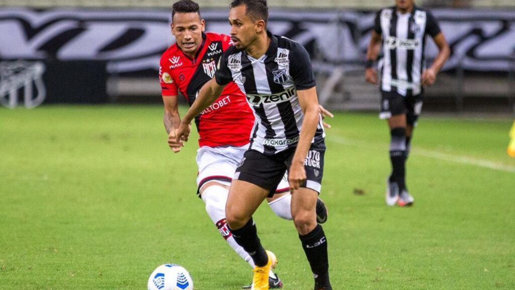 Atlético-GO x Ceará: Lance do jogo Atlético-GO x Ceará no Brasileirão 2022