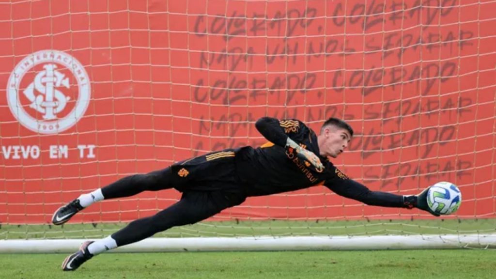 Gol do Internacional: Goleiro Sergio Rochet em treino do Internacional