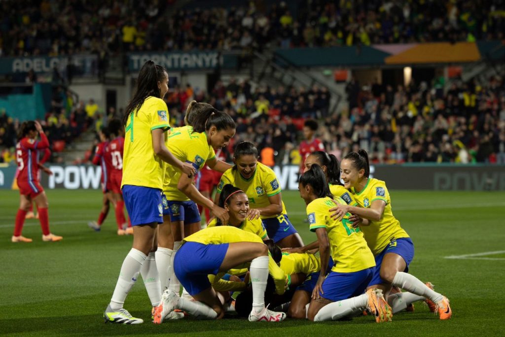 Jogadoras do Brasil comemoram gol da Seleção Brasileira contra o Panamá na Copa do Mundo Feminina