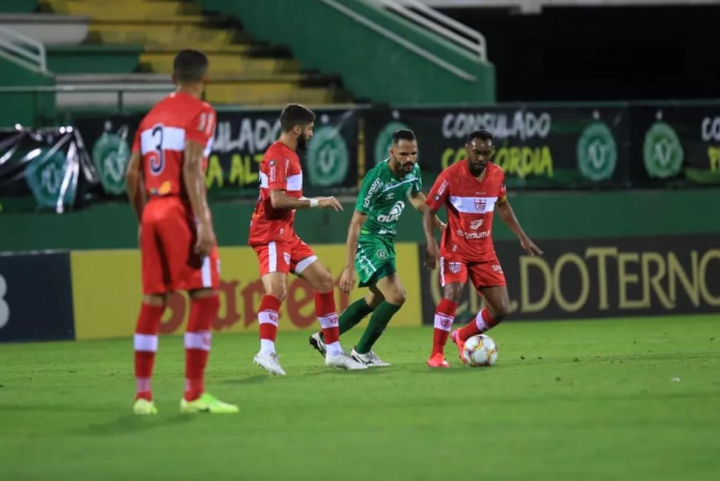 Lance do jogo Chapecoense x CRB na Série B 2022