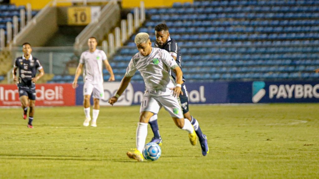 Pouso Alegre x Floresta: Veja retrospecto, transmissão e escalações para o jogo da Série C