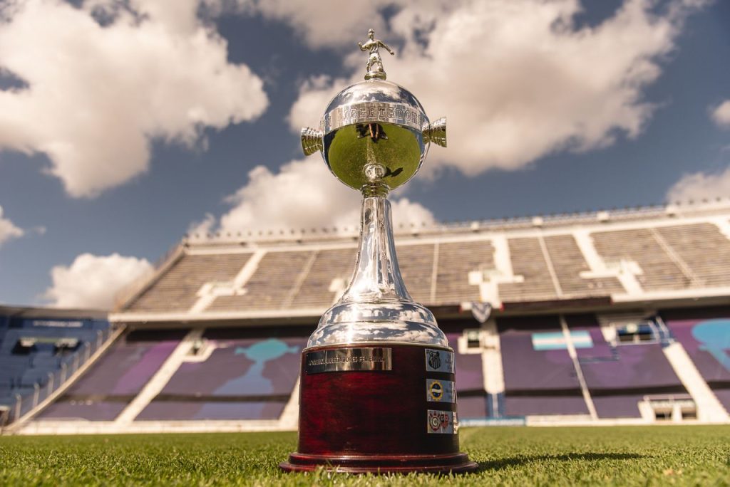 Taça da Copa Libertadores Feminina em estádio na Argentina em 2021