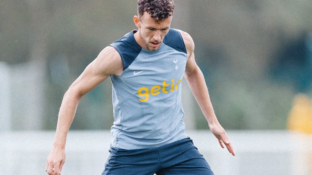 Atacante Ivan Perisic em treino do Tottenham em 2022