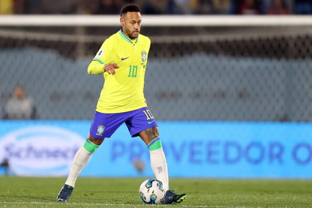 Neymar em jogo da Seleção Brasileira contra o Uruguai