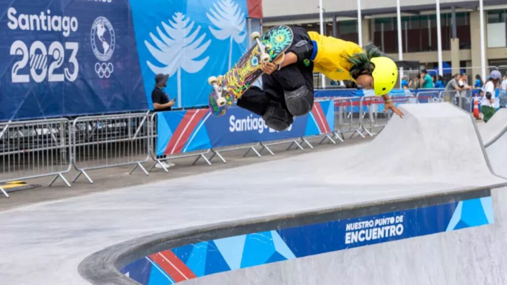 Raicca Ventura em prova do skate park nos Jogos Pan-Americanos Santiago 2023